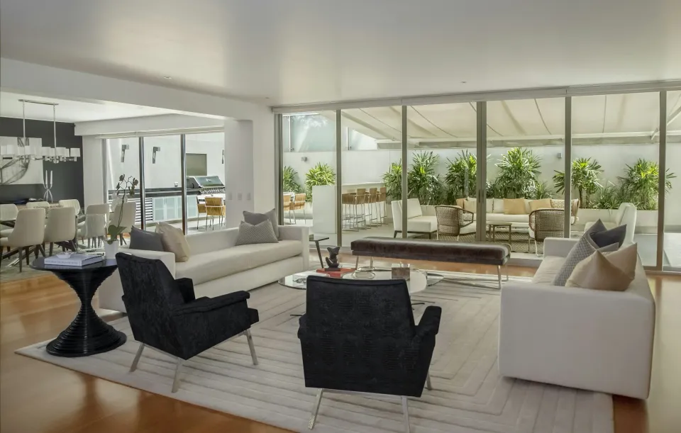 Contemporary Villa — interior view 3