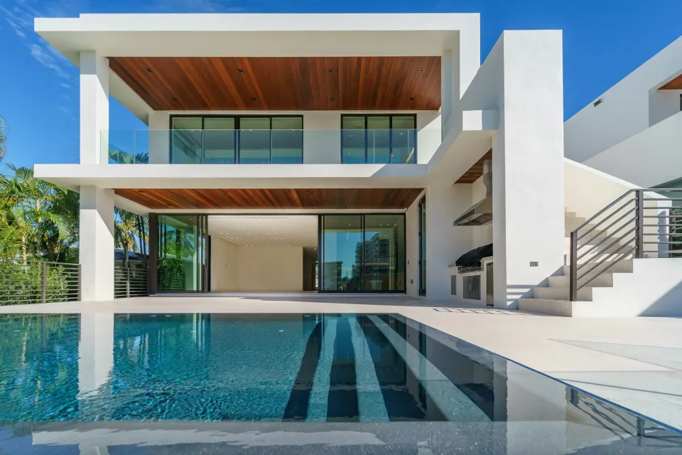 Contemporary Villa — interior view 2